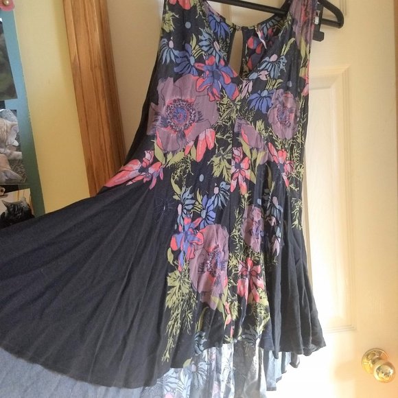Free People Backyard Tunic casual floral dress NWOT 🎈HOST PICK🎈 - Picture 2 of 9